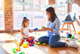 BUSCO 100 PERSONALES DE NIÑERAS EN DISTINTOS PAISES